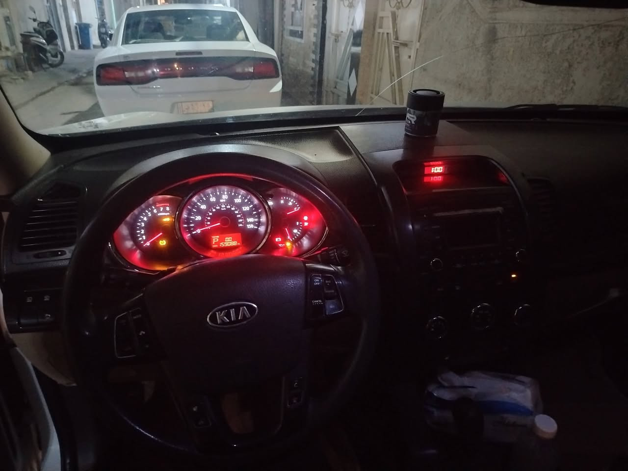 السلام عليكم سياره سورنتو موديل 12 تحكم ستيرن جهتين رقم بغداد المحرك مفتوح  2400-سياره 7راكب  بيها تبديل بنيت اصلي السعر 128بيها مجال رقم إنكليزي مكاني بغداد الرقم ***********
