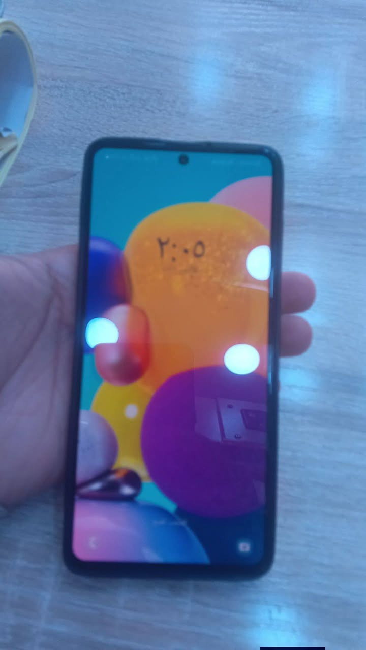 سامسونغ a71للبيع امبدل ضهر فقط سعر 150 جوأ السوك مستعجل على بيع جهاز خير من الله ***********
