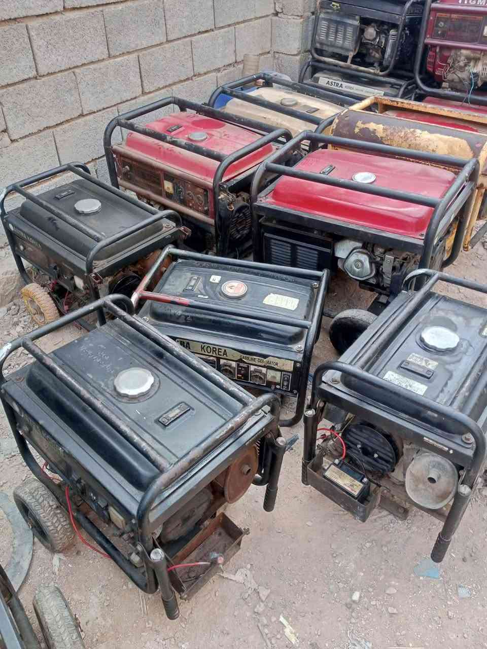 مولدات جميع الاحجام متوفرة لدى محمد جاسم الظفيري في حديثة بني داهر امام مرطبات الداهري وهذا رقمه ***********
اخوان لحد يراسلني لان كلشي ما اعرف عنهن اني مكلف بنشرهن فقط وجزاكم الله الف خير
