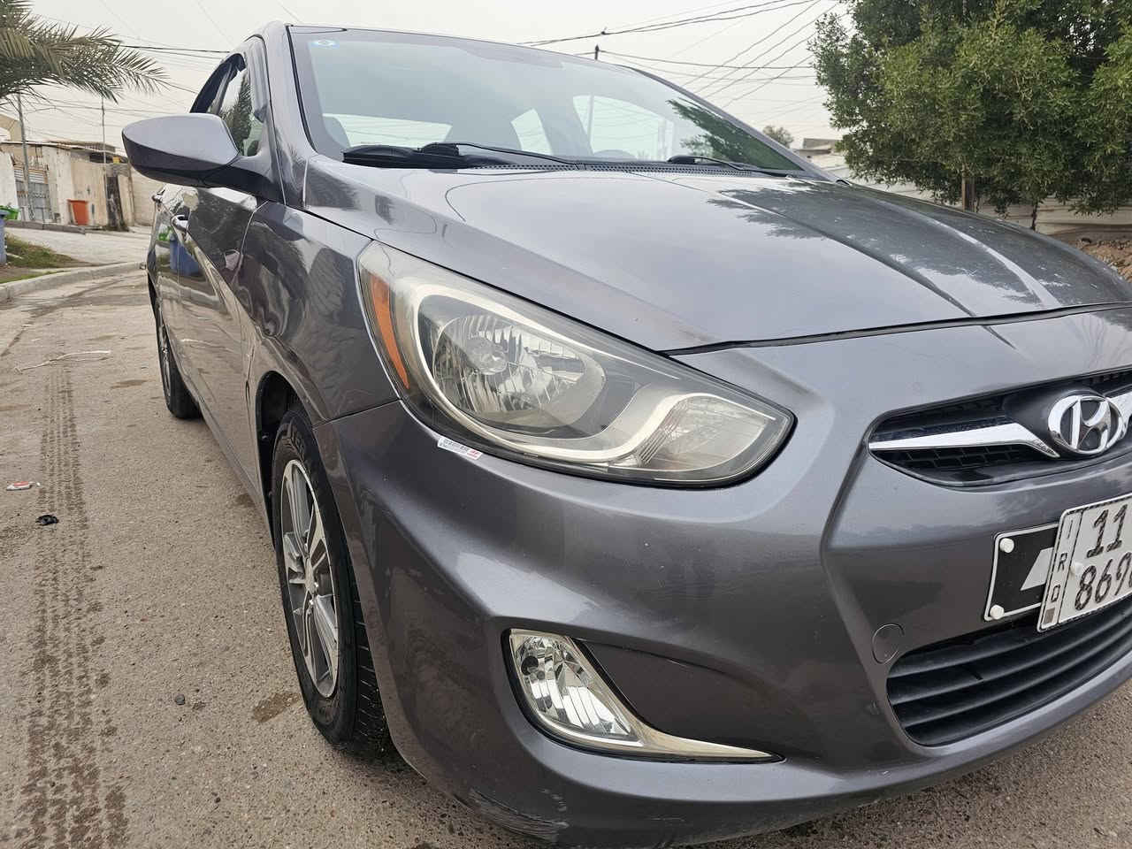 السلام عليكم للبيع اكسنت موديل 13 ماشيه 90 الف وارد أمريكي 
قطعتين صبغ ماشيه 90 الف رقم بغداد دولي بسمي تحويل مباشر السيارة جديده وجاهزه من كلشي تخم تاير جديد حداديه جديده تبريد شغال مكاني بغداد العامريه 
السعر 97 اتصل *********** واتساب
