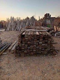 قالب خشب • المكان الانبار • للبيع