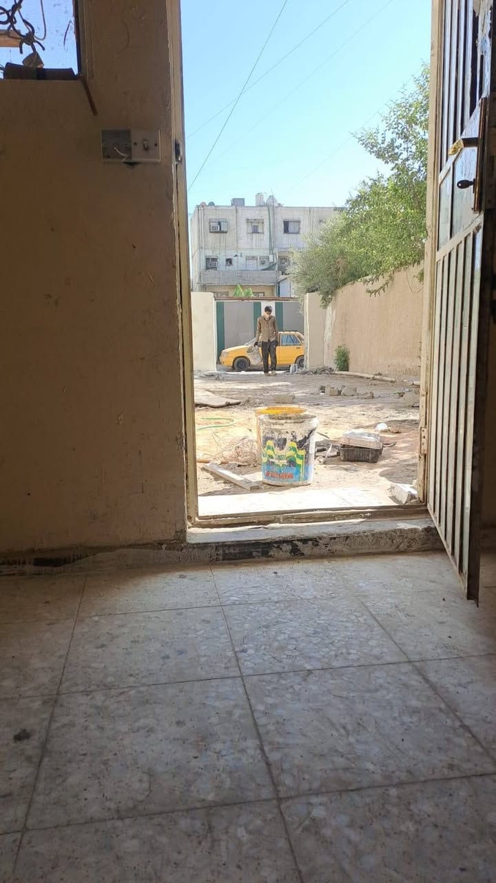 السلام عليكم ورحمة الله
شقة للايجار🏫
الدورة حي الصحة ساحة نبراس قريب الكفائات نهاية الشقق
تشجير 🌳🌳 امامي كلش 🏞️🏞️جبير
مسيج بناء 🧱🧱
مكيشة فوك وجوة وبالكونة وترك🛣️🛤️🛣️
كلة كاشي
العمال👷 توهه طالعه منهه 👷👷
تانكي 500لتر 💧💧
واير سحب ⛽
ماطور ماء 🌊 حمامات أرضية سيراميك 🚽 الحمام الفوك 🛁🚿 جدار سيراميك
قريبة علشارع بدون دلالية للإستفسار ***********
