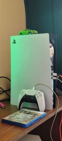 بلي فايف • ذاكرة ٨٢٥ • قرص GTA