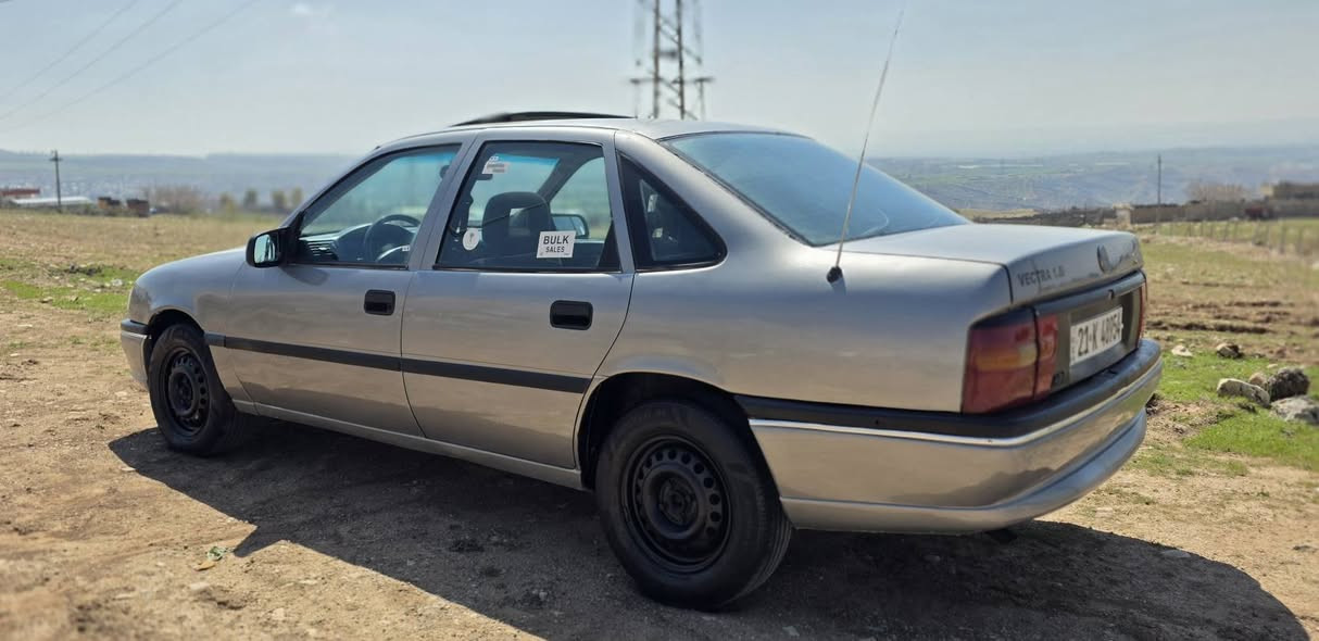 (***********&***********)ئۆپڵ ڤکترا مۆدێل  95مەکینە 18 گێڕعادی بێ دەعم و لێدراو ماڵی دۆستە هیلاو دۆسیەی بیلادە تەنها چاملغی دوای بەس کەڤەری گۆڕاوە  پێش و دوای هیچی پێوە نیە سەقف و تیکمەی هیچ مەعجونی تیانیە گێرومەکینەی دەرەجەیەکە سڵایت و قفڵ مەرکەزی جام کارەبایی وABSکارەبای کامل ئیشەکات سەنەوی تازەیە تا2031هەزەی تازەیە سعری 38وەرەقە. شمشمل, السليمانية
