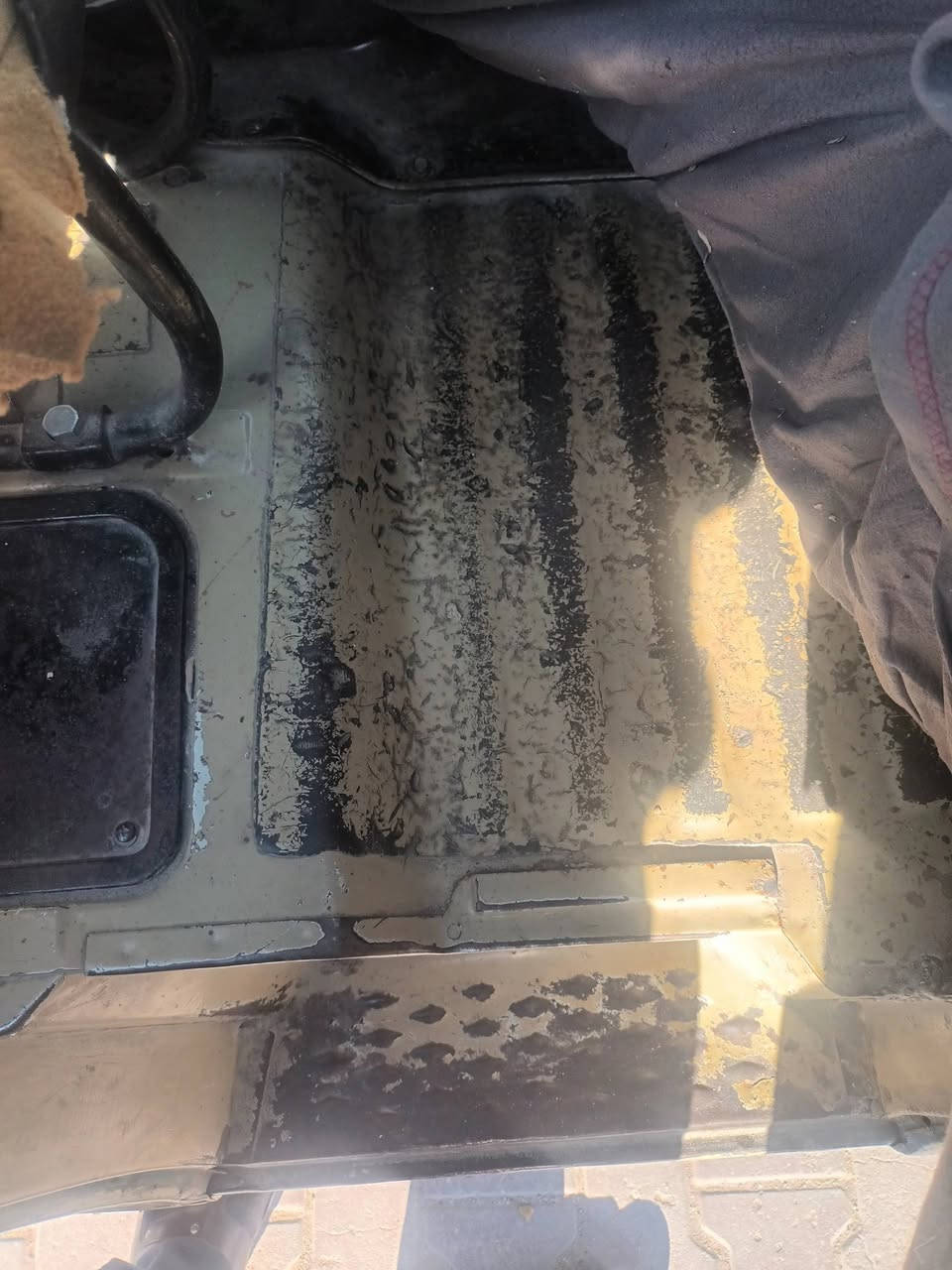 واز البيع مكينه ونجي وكير حوثي الو كير شغال خاكي بلادي دخل وخارج موديل الفين  وخمسه رقم دولي انكليزي 88وليحب يخابر رقمي *********** بكاني بغداد مدينة الصدر
