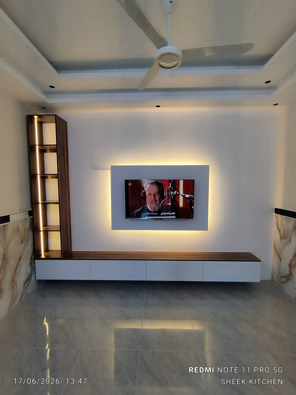 مساء الخير.....

نقدم لكم 
TV UNIT حسب طلب الزبون❤️

تصميم عريق  ورونق فاتن

صنعت بأجود انواع خشب الmdf 
ضهر الفاترينة  mdf 18 ملم
إنارة لد بروفايل 24 فولت 
نرمايد هيدروليك 
للاستفسار الاتصال:
***********

العنوان 
بغداد مجمع بسماية السكني الاستدارة الثانية مجاور مجمع حيدر الكهربائي للمواد الإنشائية
