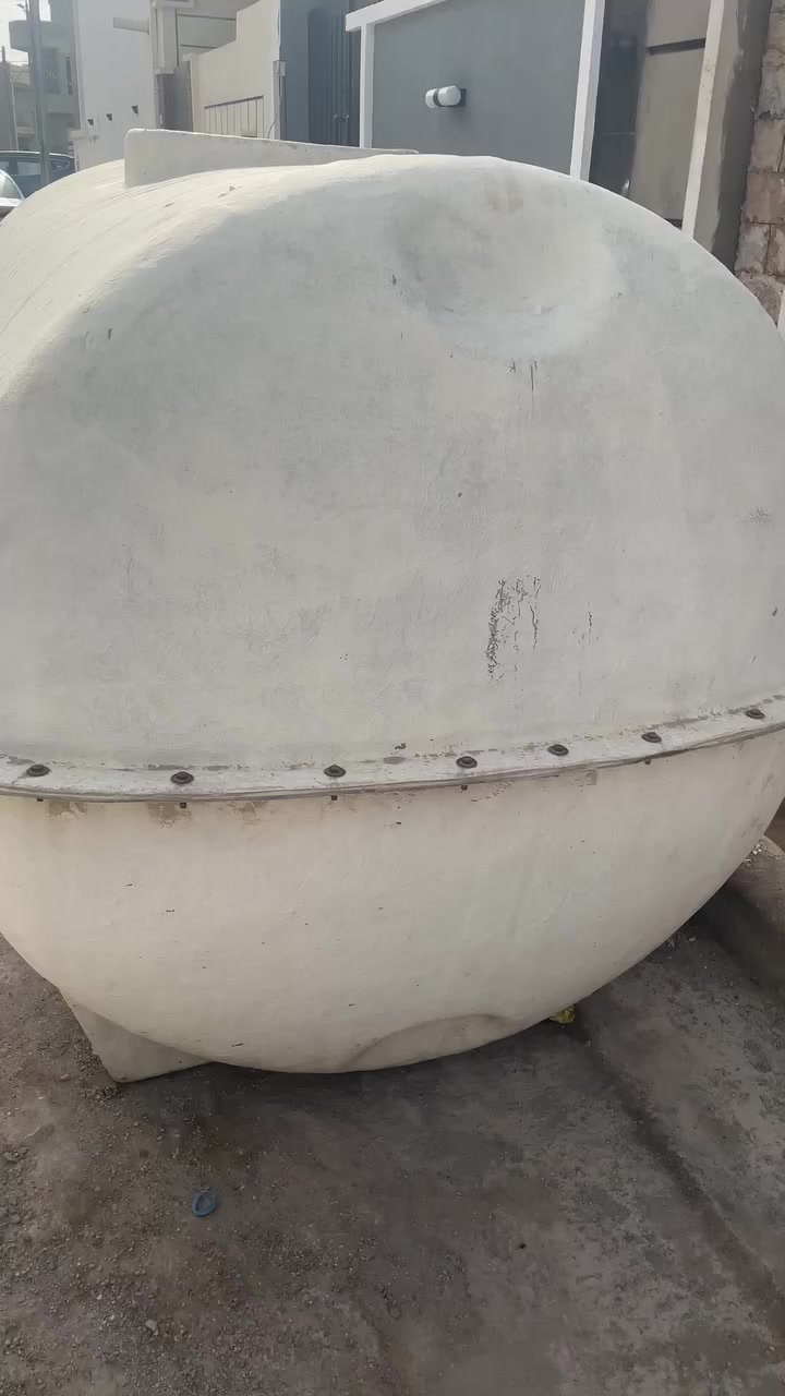 السلام عليكم تانكي ڤايبر كلاس 4000 لتر بي زرف صغير بل قاعدة مالتة موجود بل صور ويتصلح  مكاني بل كرادة 
التواصل واتساب ***********
