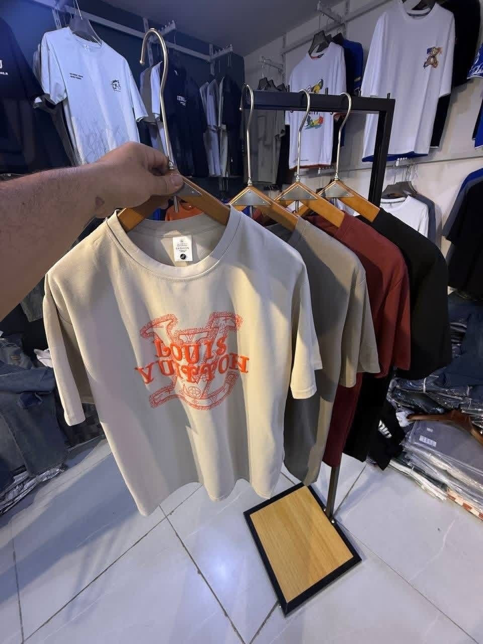 بدي رجالي صيني خامه درجه اولى ماستر القياس 
Xl/4xl
الشد 16قطعه ب/120
بألوانه


**إذا كنت صاحب هذا الإعلان وتريد حذفه لأي سبب، رجاءا أرسل رسالة إلى الدعم الفني**