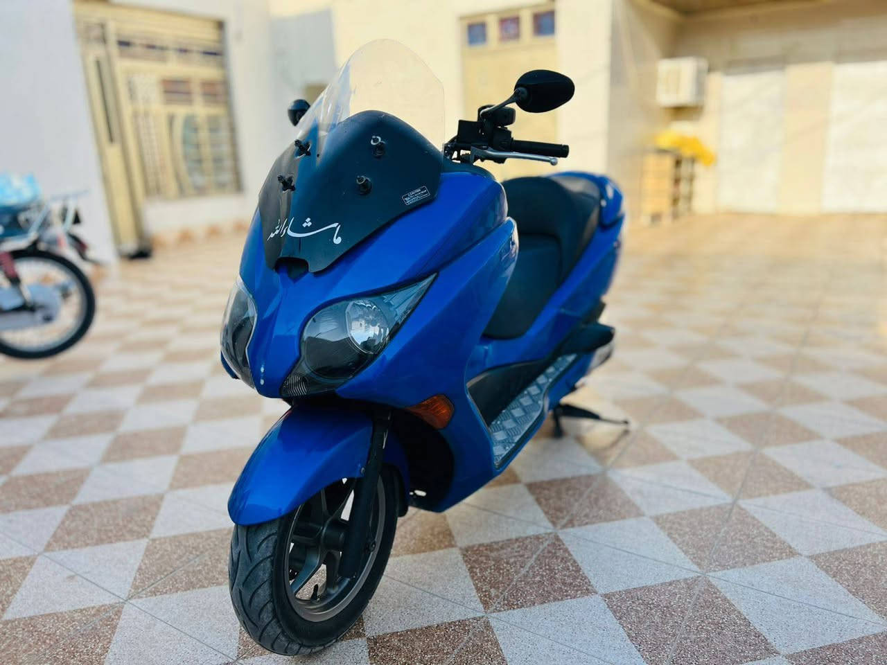 سلام عليكم اخوان. 0 /10 دراجه رمبه مكفوله كفاله عامه ترايك وين ما تريد. الدراجه كدامكم نضافه مثل ما واضحه عدكم بصور. سعر مليونين. و550وبيه مجال.  *********** // من رخصت لادمن
