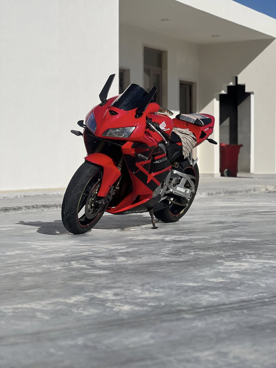 سلام عليكم للبيع دراجه RR600موديل 2006 مال حلبه 8نوزل مو 4
الدراجه مبكنه يعني ابيعلك كوم حديد 

بدون اوراق اتكفلهه الك سرقه وكلشي 

اسويلك مكاتبه 

متوفر واتساب ***********

مكان بغداد تاجي
