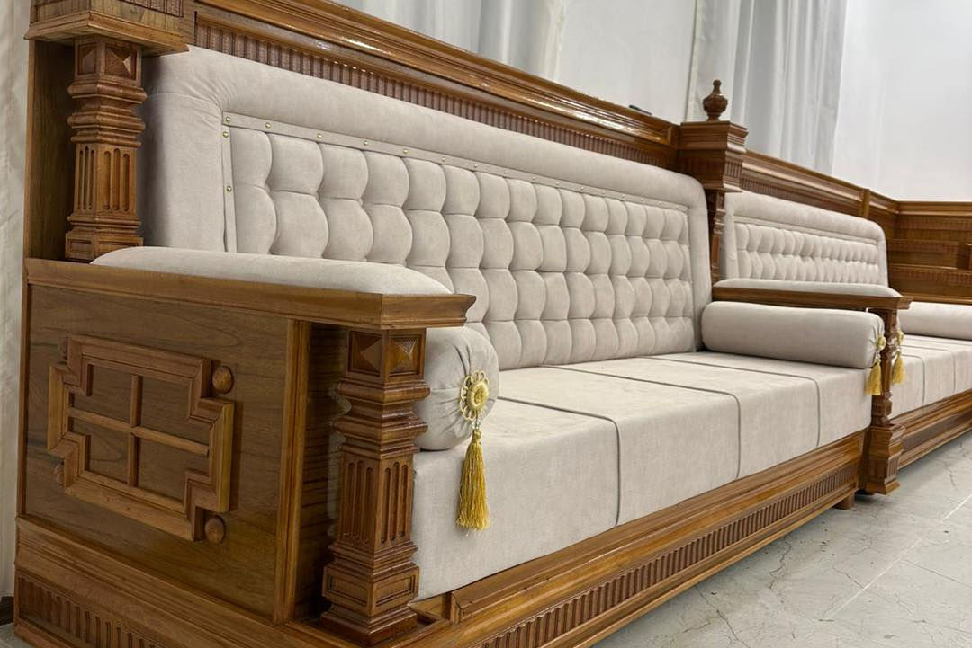 نجارة بيت الخشب • البيت الحلو يبدي من بابه 🪵خشب اصيل وقنفات مريحة لان بيتك يستاهل الاحلى
ابواب راسية 
ابواب تركيه
ديوان 
قنفات راسية 
ديكورات
( موصل دورة قاسم الخياط ) 
محسن المشهداني ‏‪***********‬‏
علاء العبيدي ***********
