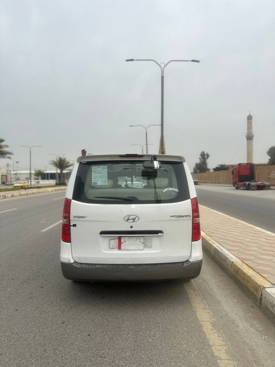 السلام عليكم 
ستاركس ٢٠١٥ رقم بغداد مشروع وطني مفتوح  
صدر و تخم تايرات وحداديه كله جديد تجي و تشوف،
محرك جديد صار ٦ اشهر بالظبط 
مكفوله من الصبغ عدا بارد فوك الجاملغ الخلفي جهه السايق و باب السكن بيه شخط تكحيل شبر فقط
سياره حيل نضيفه 
السعر/  ١٨٠ و بيها مجال بسيط 
المكان فلوجه و بغداد هم متواجد
***********
