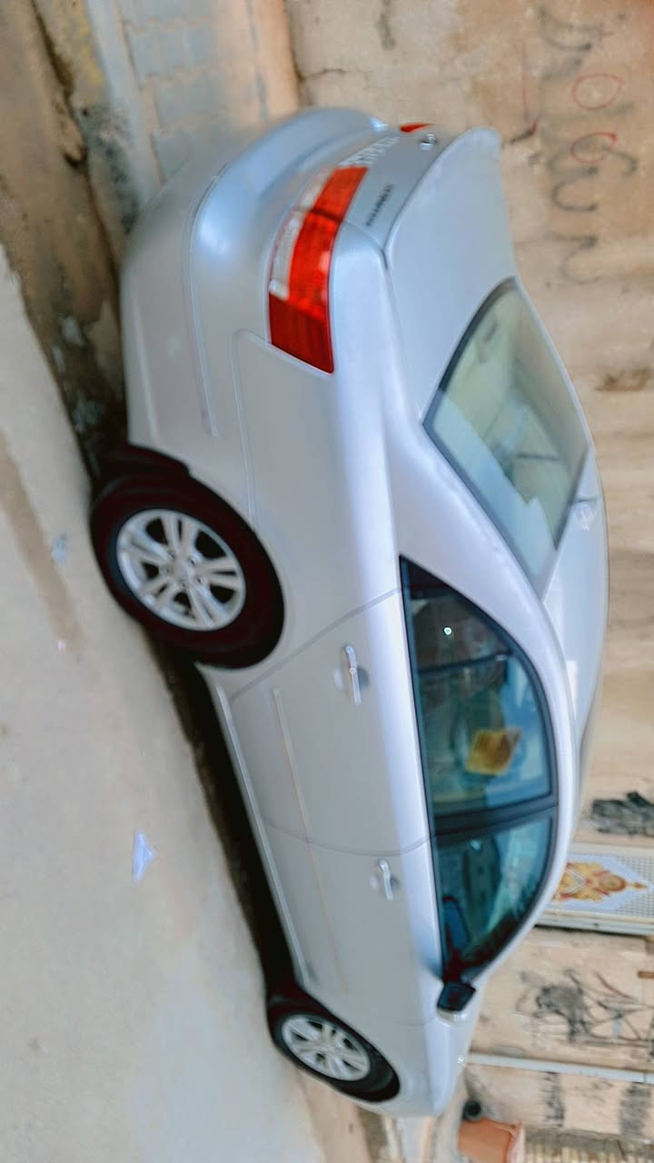 سلام عليكم سوناتا موديل ٢٠٠٩ رقم بغداد الجديد خليجي بيهة صبغ قليل سيارة مكفولة من الحادث فول فتحة تحكم داخل عسلي  وأي استفسار اني حاضر 
السعر ١٢٠ $ وبيهة مجال 
***********
