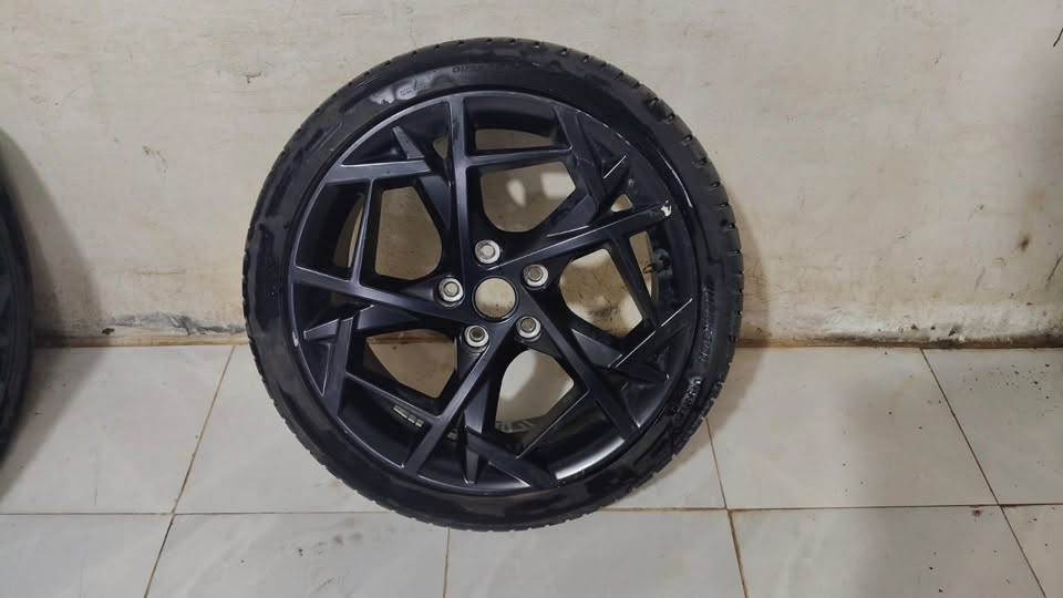 ويالة إن لاين بلاديات مال شركةاصدار ٢٠٢٥ نظافتهن اثنين ١٠٠٪‏ واثنين ٩٥٪‏ مع تخم تاير بحالة جيدة للبيع فقط بدون مراوس 
السعر ٥٠٠
***********
