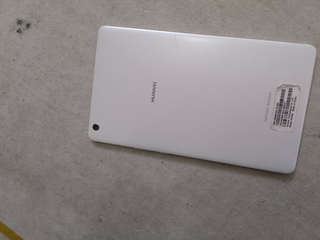 ايباد اي اكسر اي عيب مابي يشغل سيم كارت ايضا للبيع سعره30الف فقط شراي اتصل ***********
