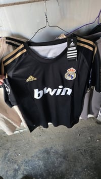 عرض الخميس • ملابس • خصم