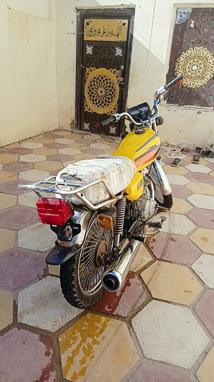 سلام عليكم  دراجة ربعة كير
كلك
2022
دراجة جديدة 
مكفولة من سرقة 
مكاني خان نص 
سعر 350
وبيهة مجال 
***********
