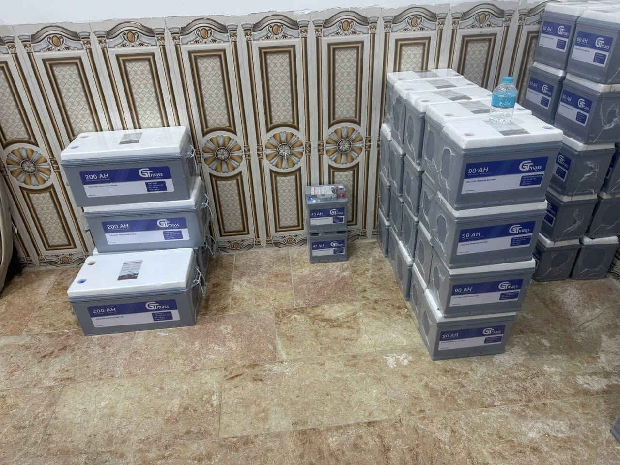 نود إعلام زبائننا الكرام بوصول بطاريات ضمان وامان واستبدال ضمان حقيقي لمده سنه استبدال  مع كرت ضمان وتاريخ الشراء ومحل البيع
بلاضافه إلى كافه الزيوت والفلاتر والشحوم والهيدروليك مستعدون لتجهيز كافه الدوائر الحكوميه والشركات الأهليه البيع جمله ومفرد 
العنوان باسم العتابي للزيوت والفلاتر  
النصر مقابل البريد مجاور داىره مرور النصر ***********
