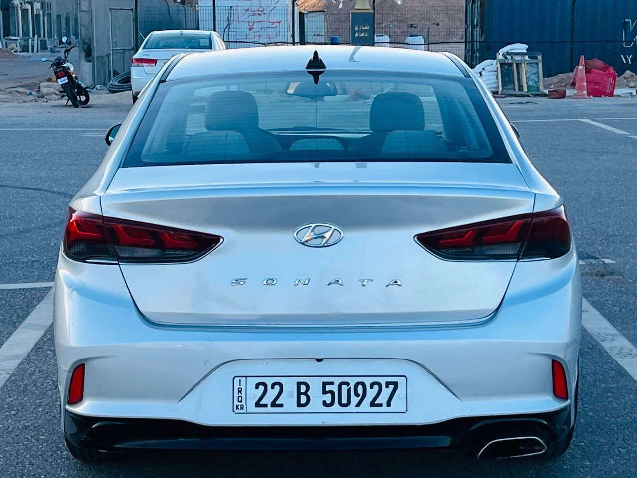 سلام عليكم سوناته 2018 وارد أمريكي رقم اربيل الدولي تريد تحويل اريد وكاله سنويه ملصق 2031 
ملاحظه بيها 3 قطع صبغ فقط الباقي كفاله 
مواصفات سبورت بصمه كشن كهربائي كشنات تدفئه تحكمات استيرن جهتين شاشه كامرا بلوتوث رادار مري جوانب اشاره بل مرايه يدات نيكل جنطه ذكيه بصمت أبواب وبعد بيها هواي مواصفات معروفه 
كير محرك تبريد تخم تاير حداديه كلها جديده وخير من الله 
مكان سياره كربلاء المقدسه 
سعر 114… 
رقم الهاتف ‭0770 730 3729‬… Singapore
