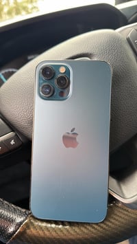 للبيع ايفون 12بروماكس 256شرط مامفتوح بدون عيب بطاريه78بلادي 0770460494...