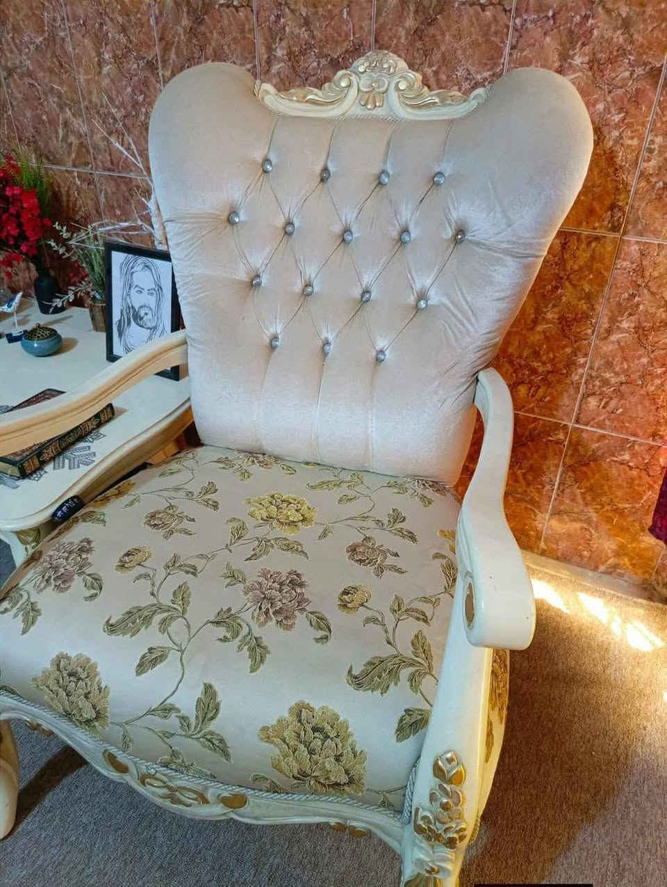 تخم زان ملكي تركي عشر مقاعد السعر 700 مع طبلة وسطيه حجم كبير عنواني بغداد الشعب سبب البيع لصغر المكان تواصل خاص او مراسله الرقم ***********
