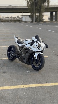 للبيع 
مرقمه وباسمي تحويل شرط ومكفوله كفاله عامه 
عليها هواي شغلات التواصل ع رقم ***********
