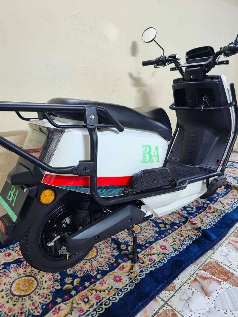 السلام عليكم دراجة شحن ماركة BA للبيع ماشيه 20 الف الدراجه جديده مامفتوح بيها برغي على وضع الشركه ماخذها 14/11/2025 تجي تفحص وتروح
السعر مالتها 1200 مليون وميتين 
الاستفسار ***********
