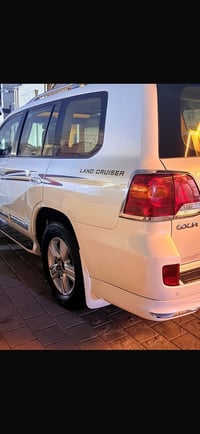 تويوتا  لاندكروز  موديل 2013  شركت ساز  فول موصفات واحد على واحد  مكين...