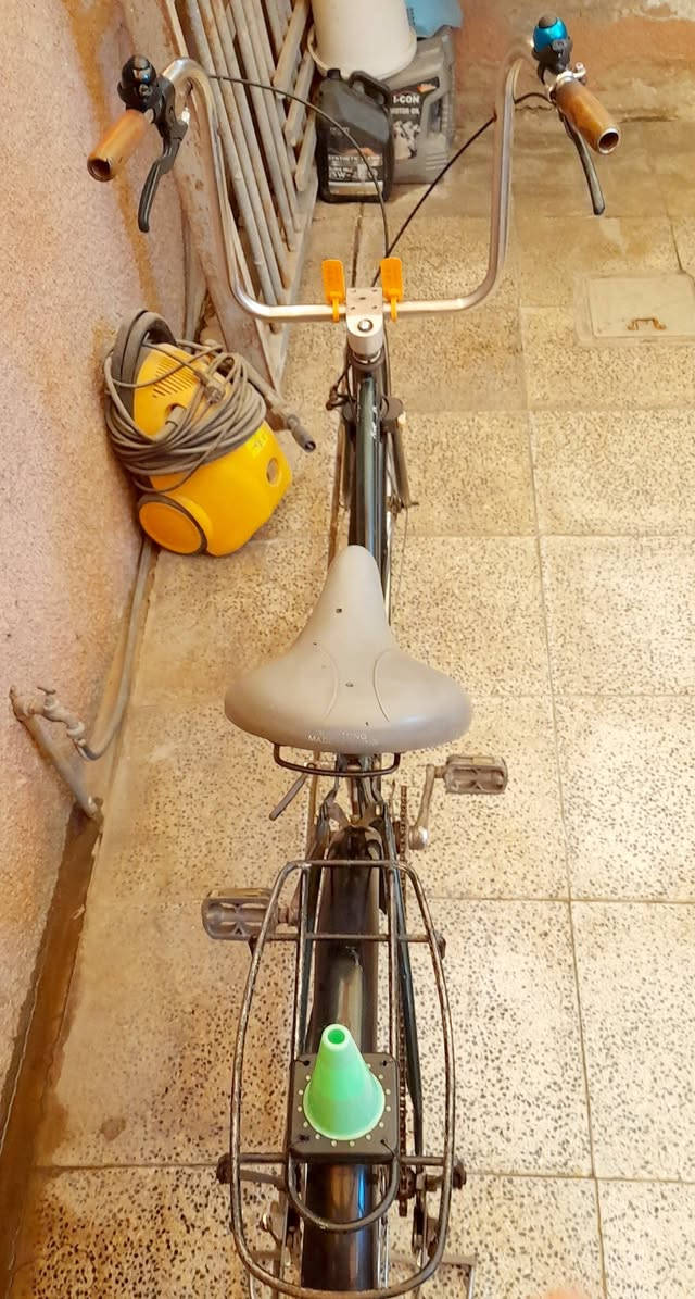 السلام عليكم
للبيع بايسكل بناتي حجم 26 نضيف كل نقص مبي زوج تايرات وزوج چوب جدد السعر 55 مكاني بغداد للاتصال ***********
