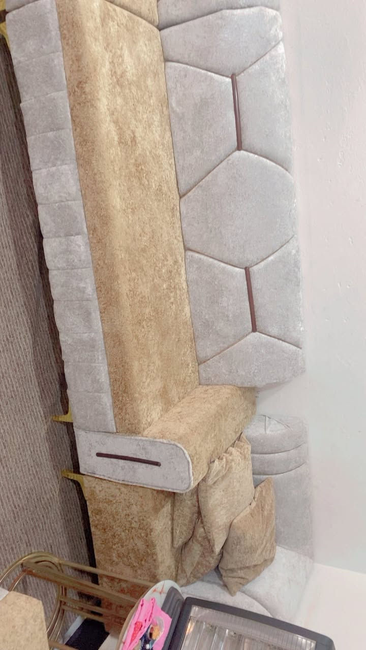 غراض بيت نضيفة للبيع 
للاستفسار فقط الاتصال على هذا الرقم 
***********
