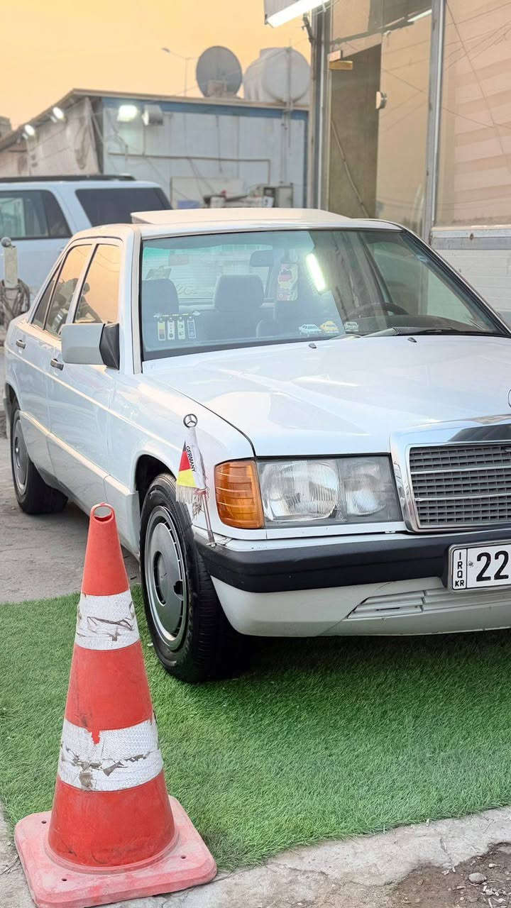 سلام عليكم مارسدس طيارين 190 سياره بلاديه موديل 1991كير مكينه بلادي سياره جاهزه للاخير فقط تبريد بس كمريسر مكانها بغداد البياع بسم ولد صاحبي تحويل وكاله ثاني يوم ***********
