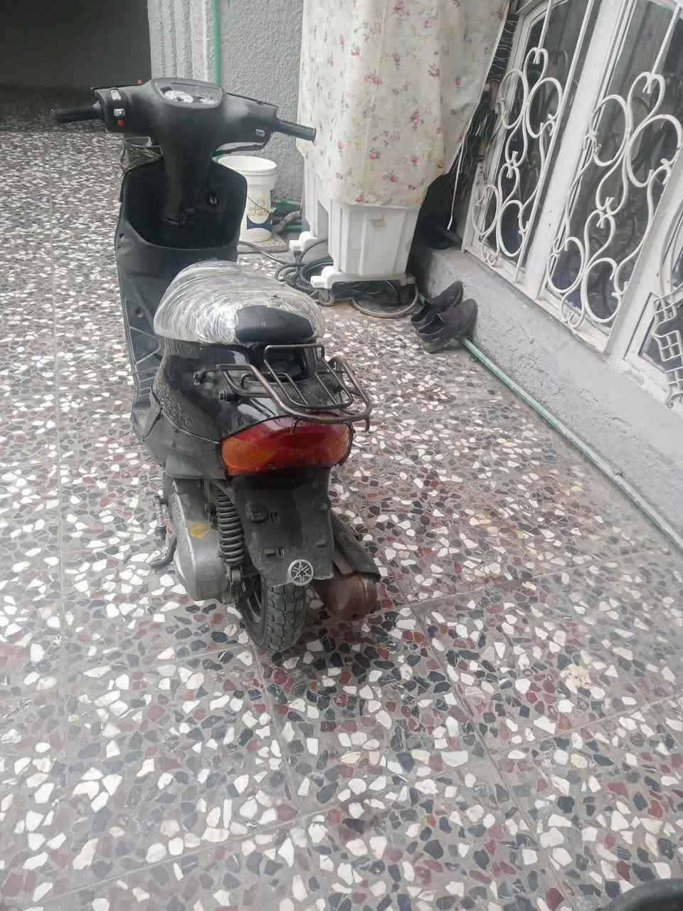 السلام عليكم 
دراجه للبيع بيجي سرعه 60 دراجه نضيفه سلف هندر كلشي كامل سعر 250 
***********
