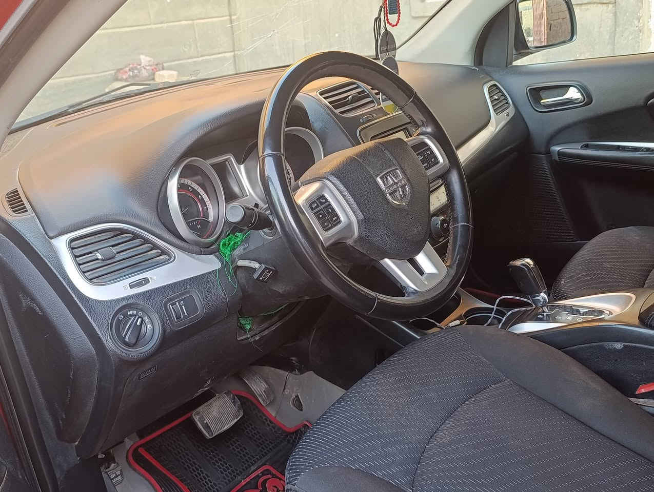 سلام عليكم سياره للبيع دوج جورني  موديل 18 كير ومكينه جدد بلاد العنوان ذي قار شطره  غير متواجدين بل خاص ***********
