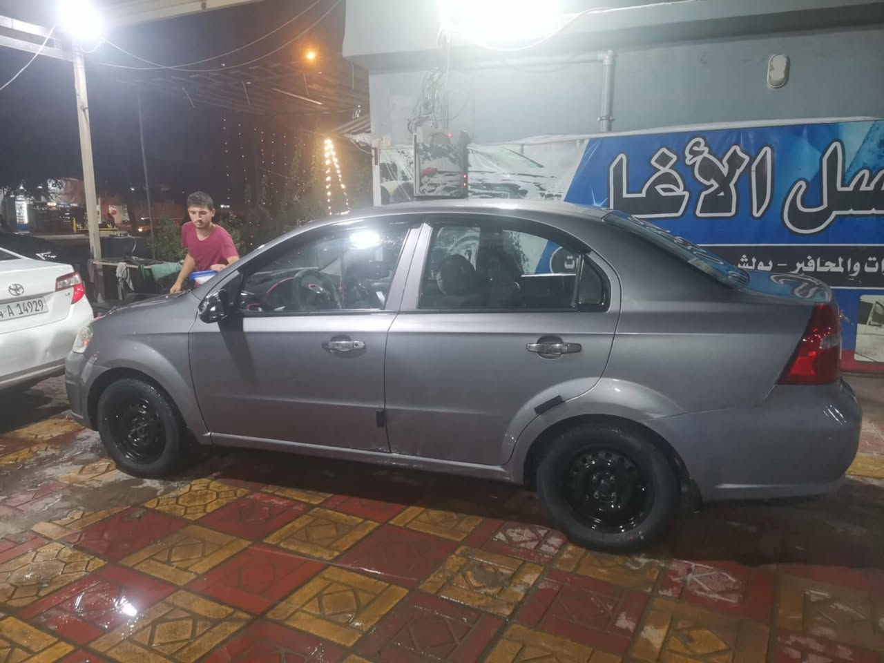 سيارة افيو موديل 2008 بيها طخه بسيطة الباب الي يم السايق والتكمه كير توماتيك وضع شركة 
الكورك ***********
اسيا ***********
السعر 73 وبيها مجال بسيط
