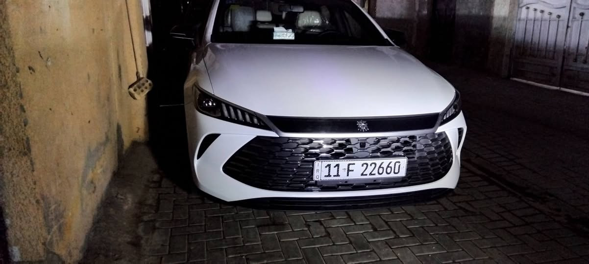 للبيع او  مراوس 

الكن بلاس الابيض  وداخل ابيض ❤️🔥
موديل 2025 
 
سيارة سيدان مدمجة بنظام هايبرد🔥 PHEV 
تجمع بين محرك بنزين هايبرد   بلكن ومحرك كهربائي

أبرز المواصفات :

🛑 بطارية ليثيوم فوسفات تدعم الشحن السريع
🛑 شاشة  إنش بنظام ملاحة وتحديثات OTA
🛑 نظام صوتي بـ6 مكبرات صوت + ميزة الكاريوكي
🛑  حساسات وكاميرا خلفية – مثبت سرعة – مقاعد جلد 
🛑  تصميم خارجي عصري بمصابيح LED ومقصورة عازلة للصوت
 
المواصفات 
حساس خلفي 
كامراة خلفية دوارة 
اوتو هولد
تشغيل السياره بصمه مع دخول ذكي
مقاعد جلد 
لايت زينون 
لد نهاري LED
بك لايتLED
3انضمة للقيادة 
مانع تزحلق
مثبت سرعه 
تشغيل عن بعد 
شاشة ذكية تدعم جميع البرامج
 سعة الخزان 65 لتر  اتمشيك 2100 
رقم هاتف ***********
🔥 السعر 18,500,000
