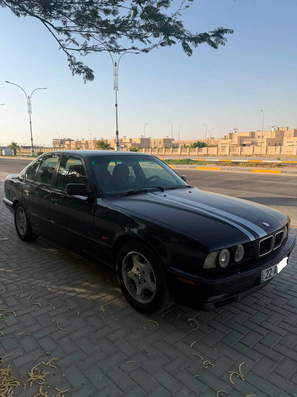 السلام عليكم 

BMW 525i  1994
المحرك 2.5 … 6 سلندر 
گير اوتوماتيك 
بدون حادث فقط صبغ عام 
 رقم اربيل منتهيه السنويه سنه 2025
 اللون نيلي
 المقاعد جلد لكن مغلفه 
تبريد شغال .. فتحه سقف 
مرايه حانبيه كهربائيه شغاله
 المصابيح الاماميه لد
العنوان البصره ام قصر 
***********

السعر (60) ورقه
