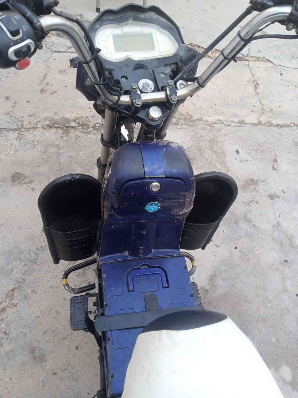 🛑#دراجه_كشر_فقط
🛑#العنوان... الرمادي التاميم 
🛑 #السعر_200 الف
📵#هاتف....***********
