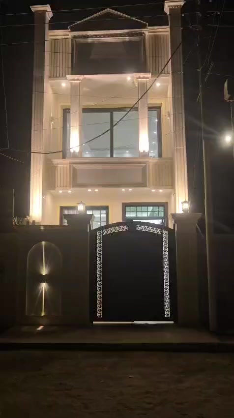 اعلان… .رقم (316)
بيت طابقين للبيع مساحه /100متر/يقع في هياكل الفرات قرب خدمي المطار.. 
 واجه/ 4متر/ نزال / 25متر/
يتكون من :مدخل واحد 
كراج 🔹3 غرف نوم 🔹مطبخ حولي 🔹منور 🔹2صحيات 🔹سطح🔹الابواب تركيه 🔹باب الدخول قاصه تركي درجه اولي 
[للاستفسار مراسلة الصفحه📬 اوالاتصال علئ الرقم يتوفر وتساب. ]
[[[[[[***********📱]]]]]]]]
[مكتب الديار للوساطه العقاريه وتعقيب المعاملات وتسهيلها ]
[[[[[[بأدارة سيد عمار ]]]]]]]]]
