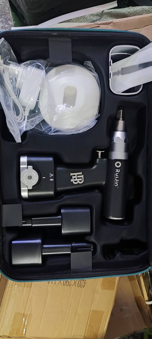 يتوفر مجموعة من  drill & saw 
Stryker set system 6 &7
Rujin drill ,saw 
Small bone saw 
Sternum Saw 
Cranial Drill
#drill
#saw


**إذا كنت صاحب هذا الإعلان وتريد حذفه لأي سبب، رجاءا أرسل رسالة إلى الدعم الفني**