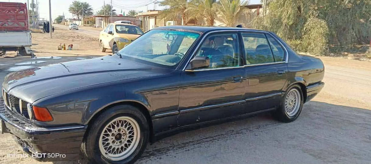 للبيع بي ام 735 سياره جاهزه ما عايزهه شي مكينه 3:5وكير اوتو جدد
سياره فول مو عميه جاهزه عله اخر حبايه كهربايات كلهه شغله وما عايزهه شي سعر 20 وبيهه مجال قليل ضاع رقم راعيهه اكفلك سرقه رقم نكليزي :رقمي‏‪***********‬‏
