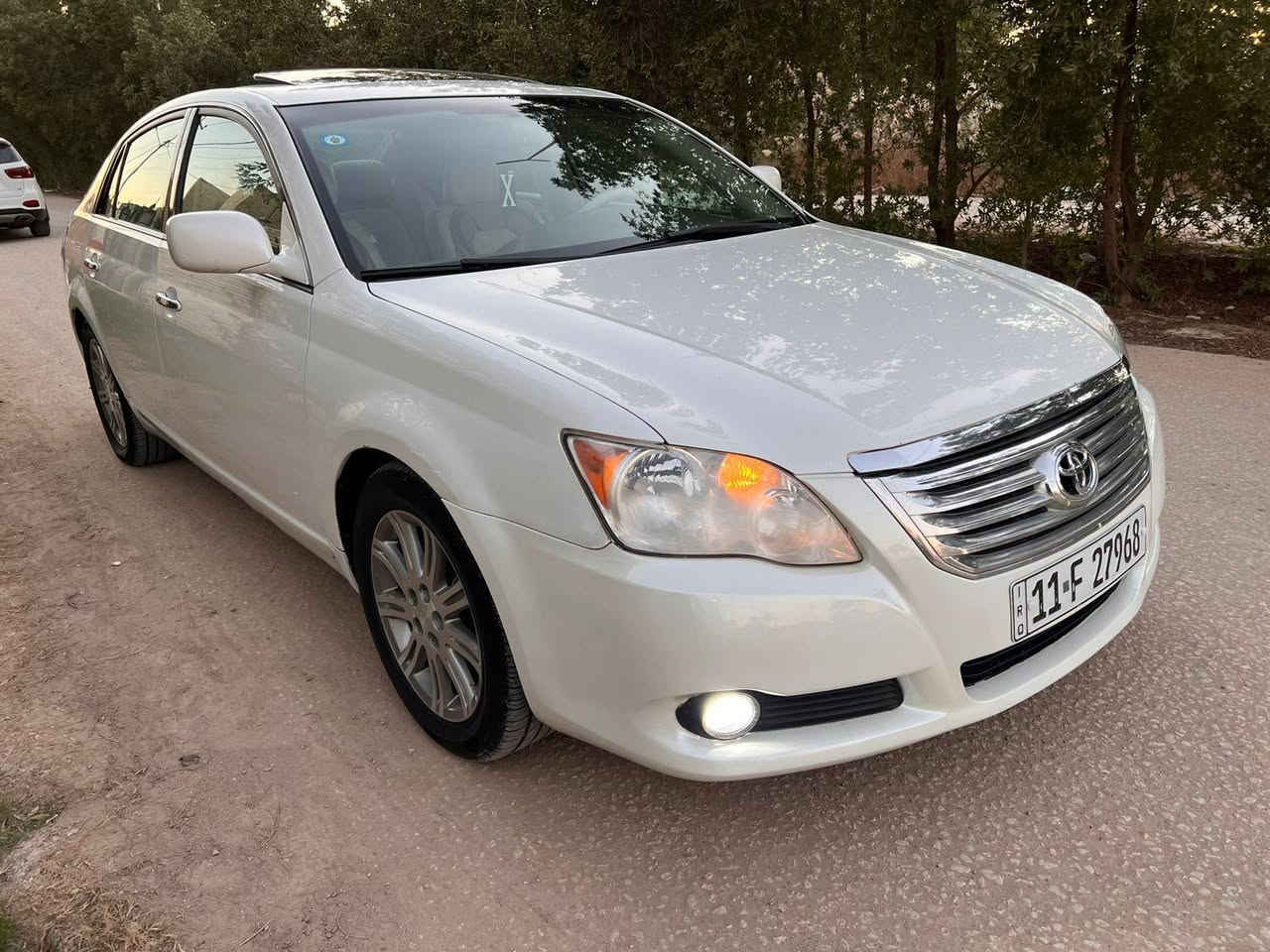 من رخصة الادمن المحترم
تويوتا أفلون 2009 بدون صبغ فول مواصفات 1/1 Limited رقم بغداد بأسمي مكينة گير صدر تخم تاير السيارة جاهزة ونظيفة جداً 
السعر 140 
للاستفسار ***********
