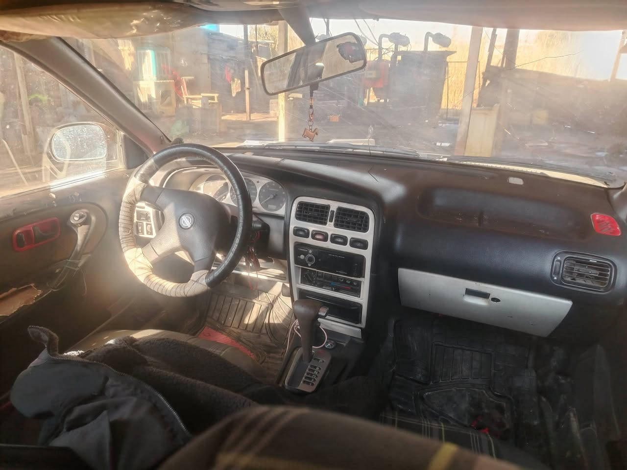 سلام عليكم شباب نيسان بريميرة لبيع سعر30 ***********
