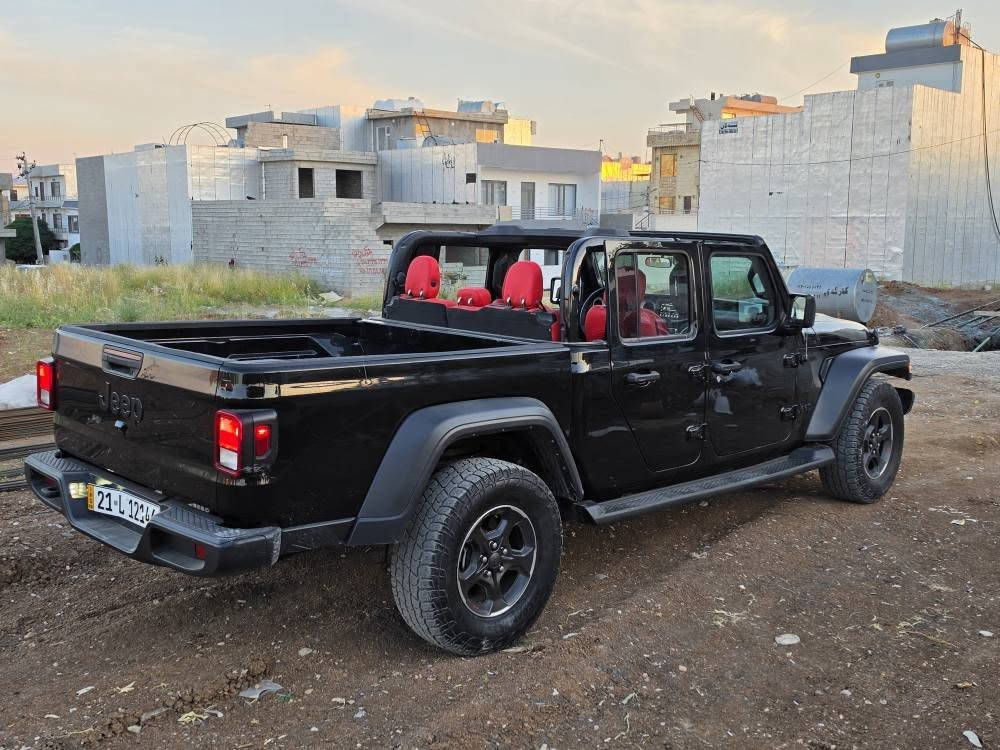 Jeeb claditor    
V6
48000 mil roshtwa
 sonar danrawa

*********** السليمانية, العراق
