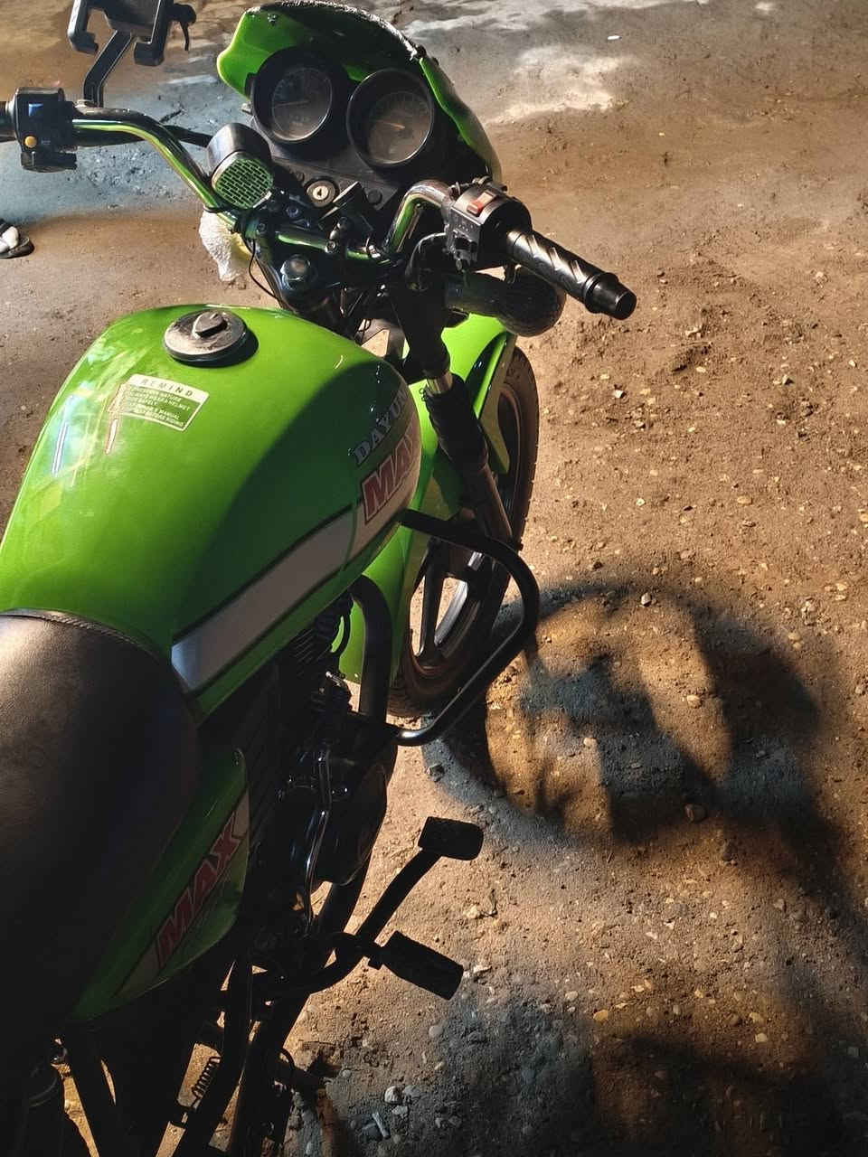 سلام عليكم دايوان 21 مكفوله كفاله عامه لونهه رصاصي مبدل تانكي وصفحيات اخضر سعر 1300بيهه مجال. ‪0776 537 6088‬‏
