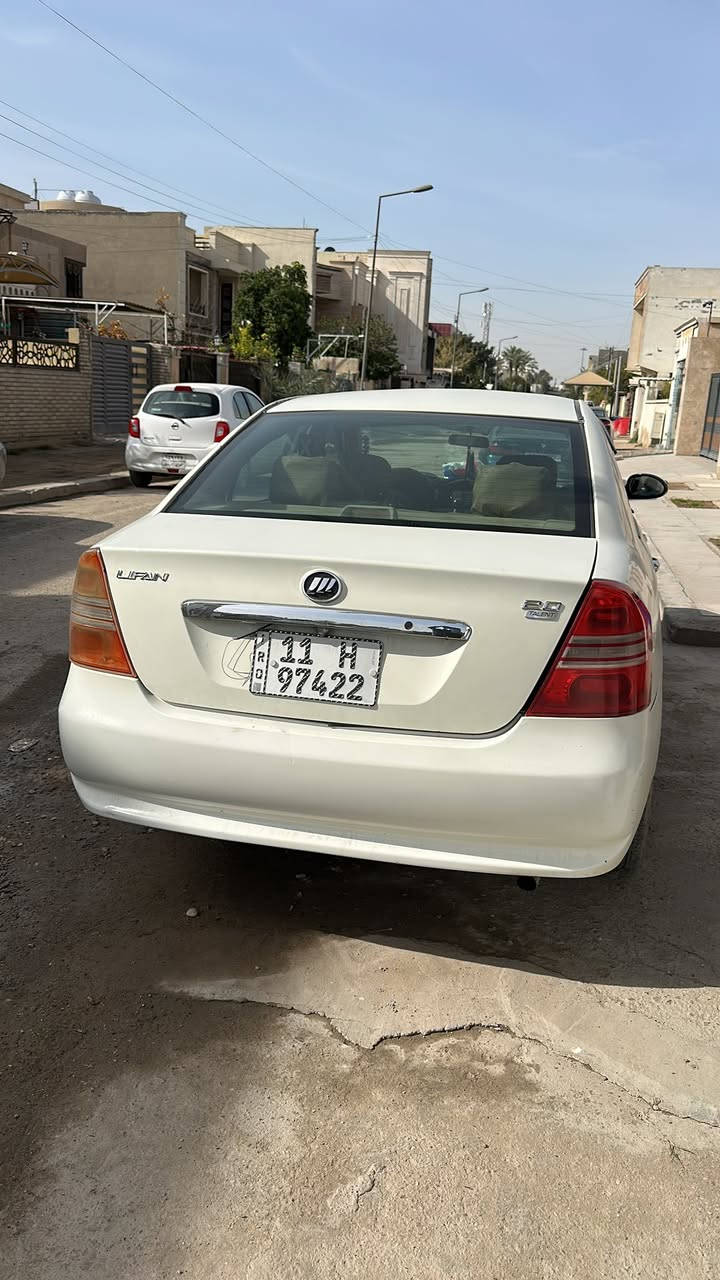 السلام عليكم سيارة ليفان 2012 كير ومحرك خير من الله كلج ياباني كير عادي تبريد شغال السياره مصبوغه عام جماليه تخم تاير جديد ادامه جديده للسياره الرقم بغداد الانكليزي الجديد سنويه بااسمي تحويل ثاني يوم مكاني بغداد حي العامل 
للاستفسار اكثر ***********
