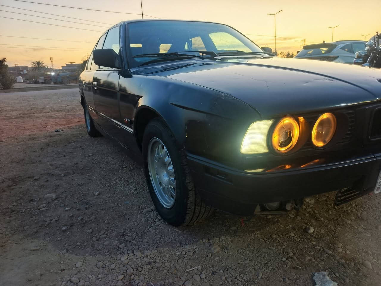 السلام عليكم مراوس برنس برنس برنس 
بي ام 520 موديل 94 كير عادي مكينه مسكر مكينه بيها ضعف حداديه نص عمر نقص تبريد  مكان بابل القاسم سياره حلوه ونضيفه كهربائيات كلها شغاله 
ه‍ ***********
