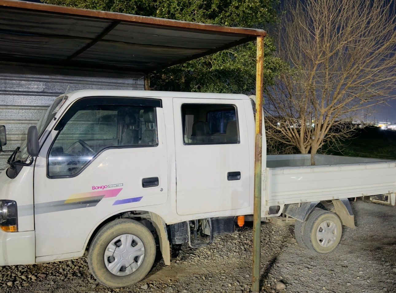 سلام عليكم البيع محرك كير شرط سياره نضيفه حيل صدر شرط  السعر 45 وبيه مجال السياره بل زويه *********** السياره مكصوص
