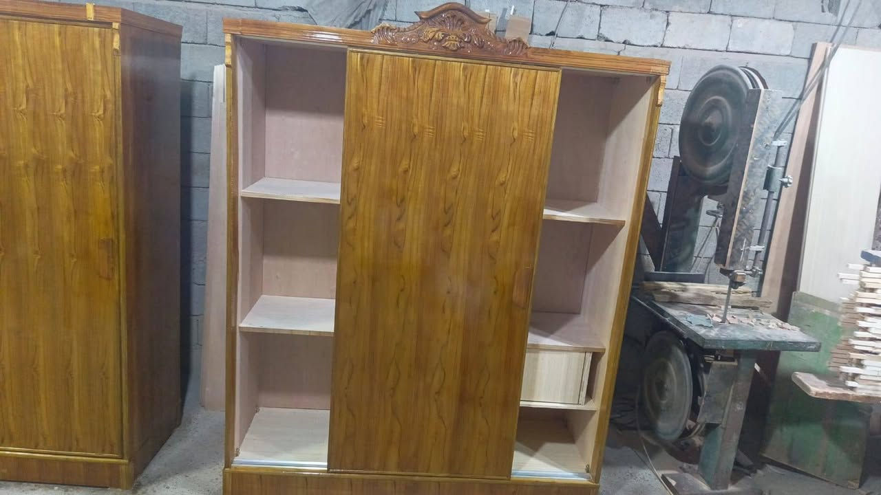 السلام عليكم يتوفر كناتير بوفيات شغل درجه أوله بسعر الجملة اسعار مناسبه جدا العنوان بعقوبه كاطون الرازي شارع ابو رباح قرب مرطبات لسيد مزاد ابو كرار الغريباوي ***********
