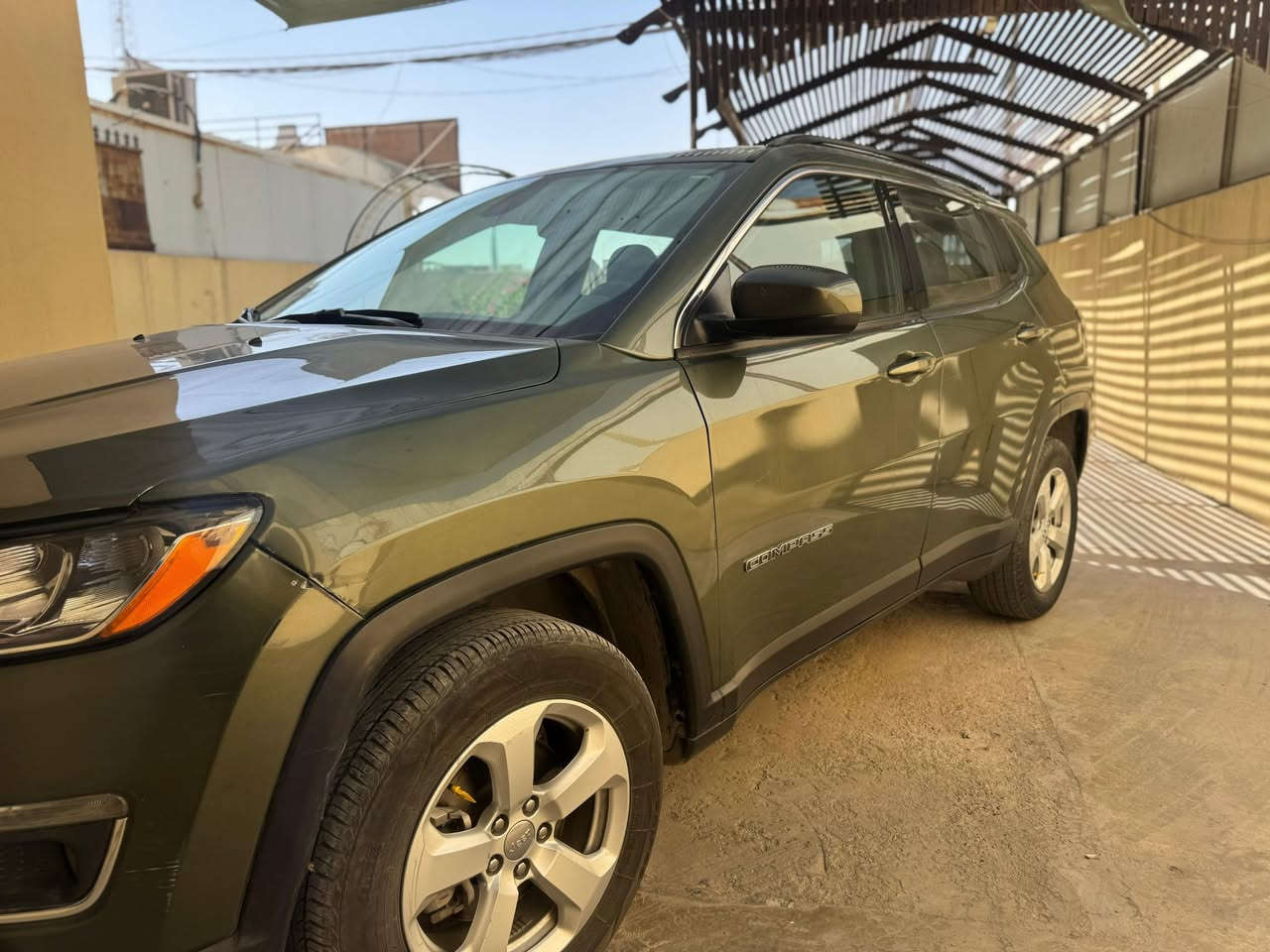 جيب كمباس موديل 2020 حادث بنيد جاملغ السعر 120$ بيه شويه مجال ***********
