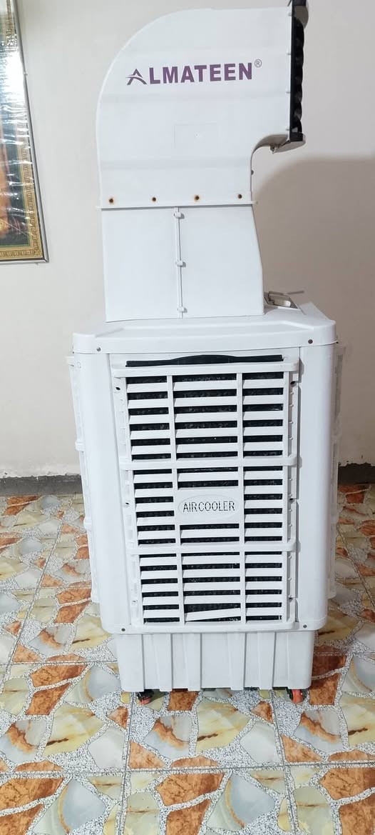 السلام عليكم مبردة حجم 60 نوعيته المتين استعمالها قليل مبرده جديده 3 عل لفحص سعره 275 الهاتف*********** بي واتساب مكاني بغداد قبل مجمع بسمايه اكو توصيل بكروه داخل بغداد فقط
